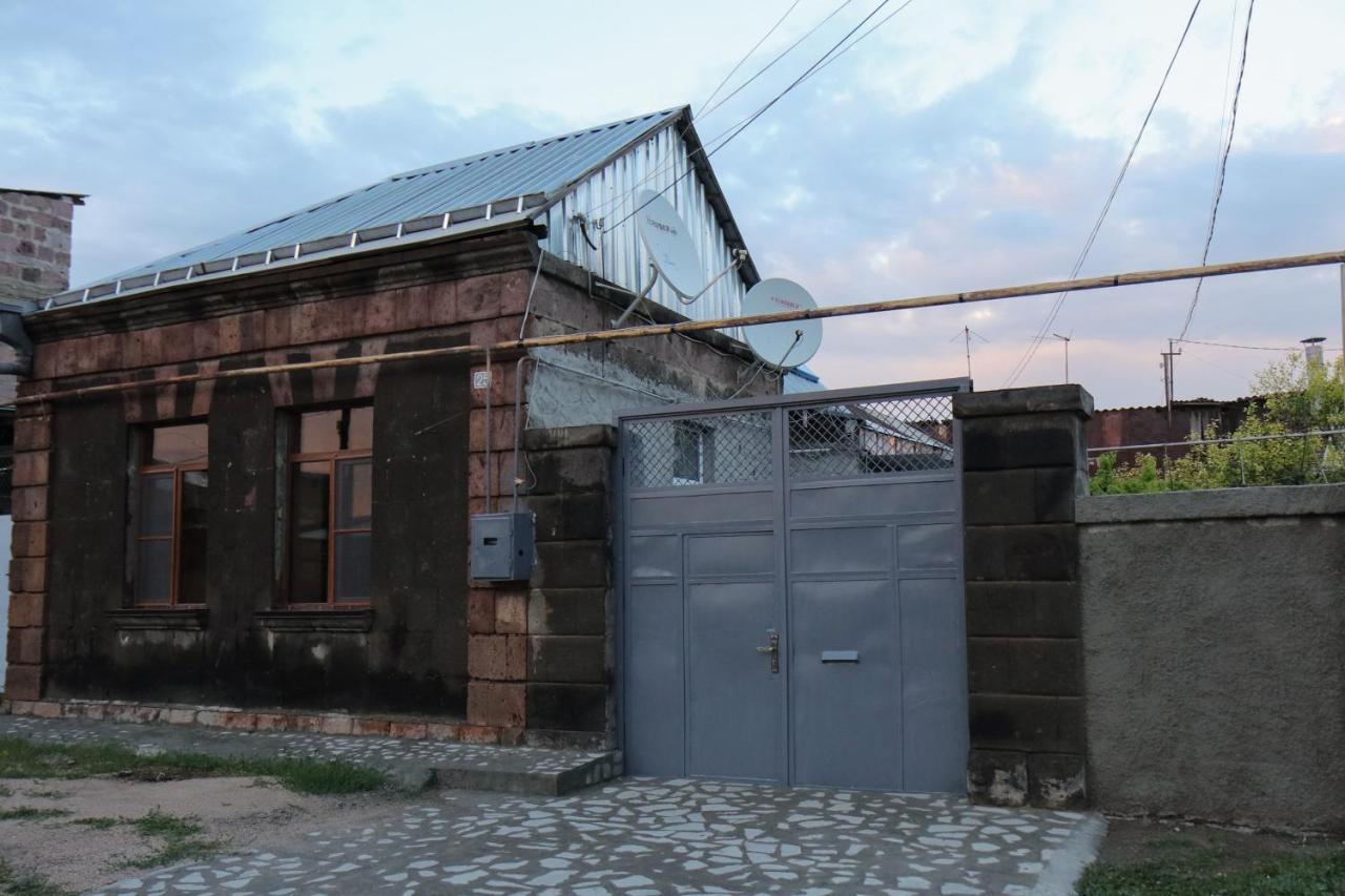 Vanand Guest House Gyumri Eksteriør bilde