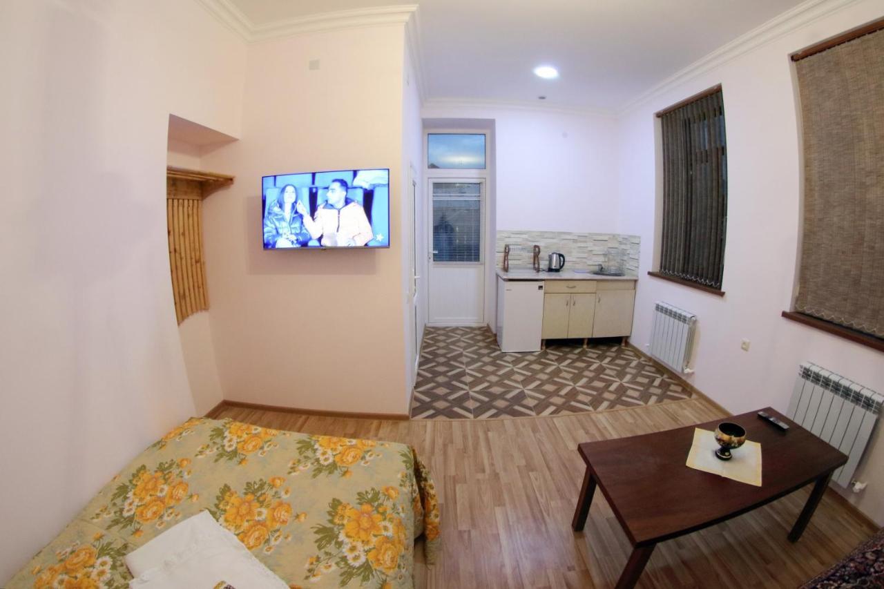 Vanand Guest House Gyumri Eksteriør bilde