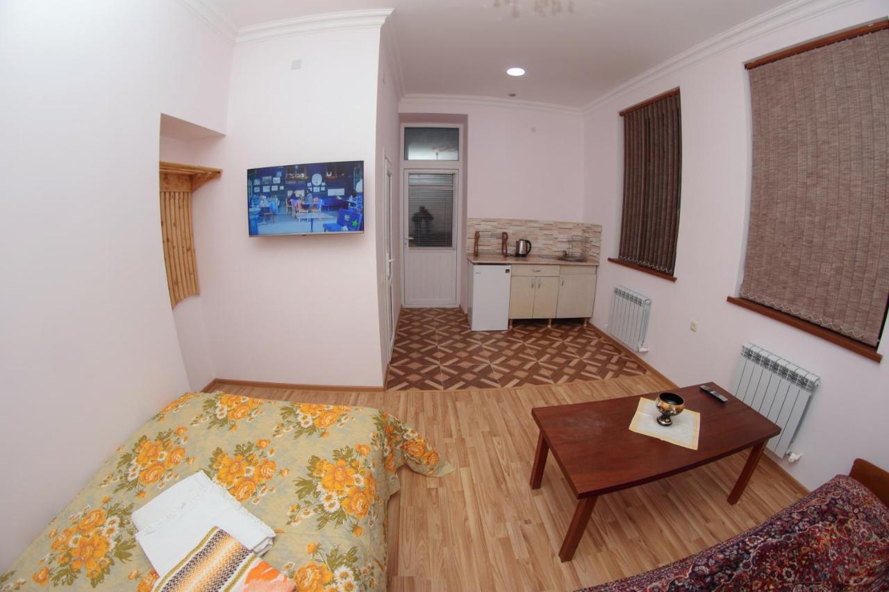 Vanand Guest House Gyumri Eksteriør bilde